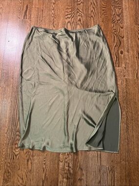 Old Navy Green Satin Skirt Size 2X